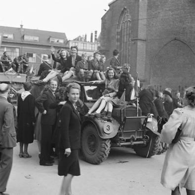 Prinses Irene Brigade in Den Haag. (Fotograaf Onbekend / Anefo, Nationaal Archief)