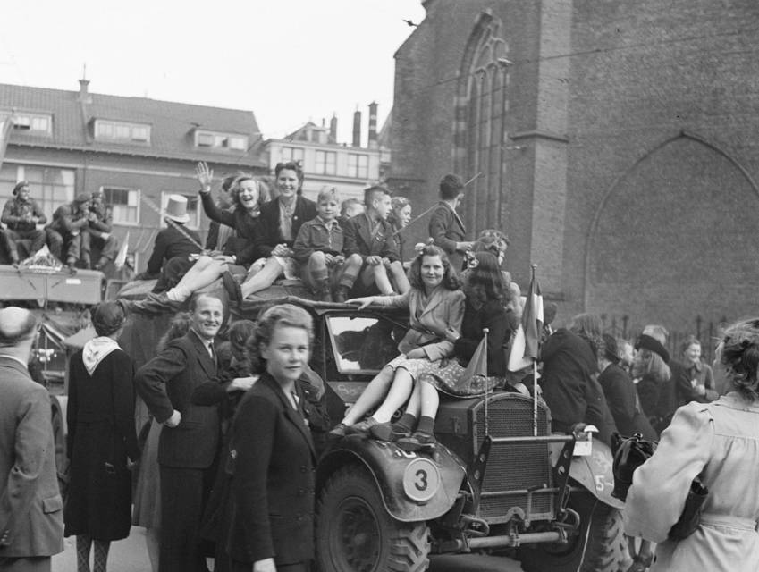 Prinses Irene Brigade in Den Haag. (Fotograaf Onbekend / Anefo, Nationaal Archief)
