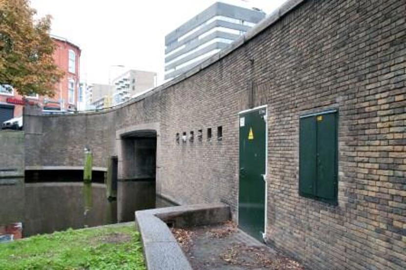 Trafohuisje in de Vaillantbrug, Den Haag. (Foto: Marcella Dorigo)