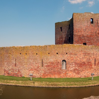 Kasteelruïne van Teylingen in Voorhout
