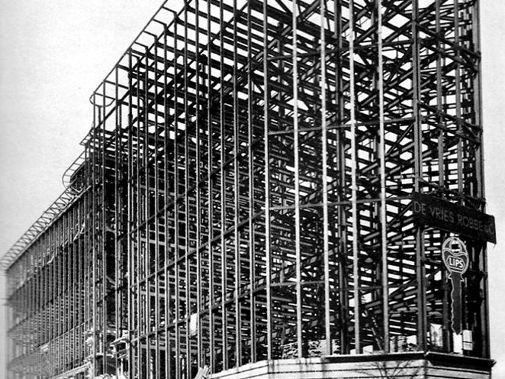 Goed voorbeeld van stalen skeletbouw: Rijks Verzekeringsbank Amsterdam (1938). (Foto: Regionaal Archief Gorinchem)