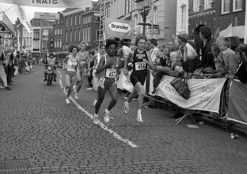 Hardloopwedstrijd met Letitia Vriesde
