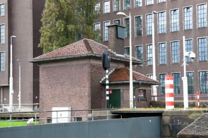 Trafohuisje aan de Puntegaalstraat 4, Rotterdam. (Foto: Marcella Dorigo)