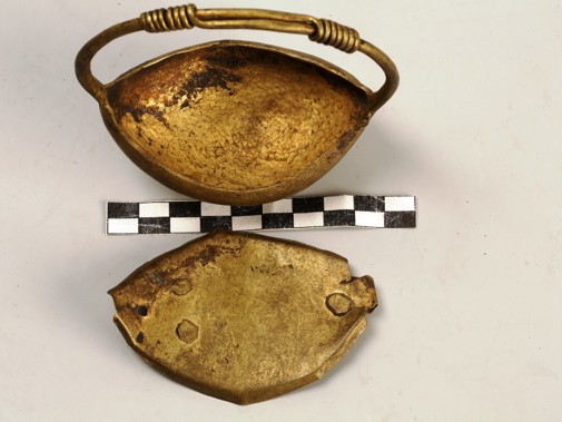 Bronzen armbeurs uit Zwammerdam. Bron: Provinciaal depot Zuid-Holland