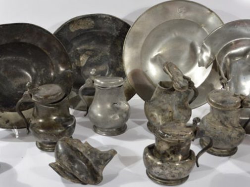 Tinvondst uit de stadsgracht (Archeologie Delft)