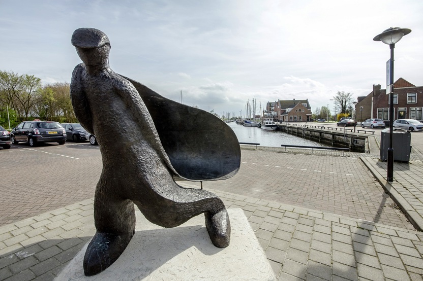 Beeld van een Kaaiman van Joep Luijckx (Foto: Hans Villerius)