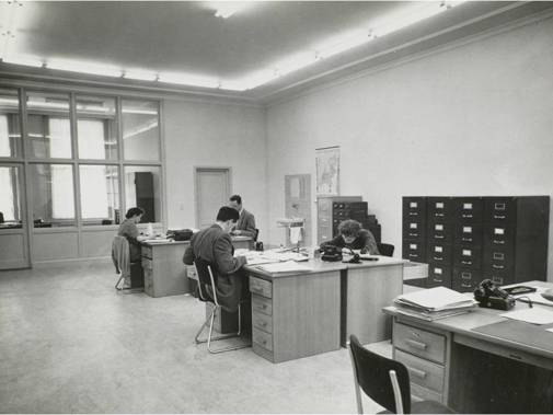 Het meisjeshuis werd in de tweede helft van de twintigste eeuw gebruikt als kantoorruimte door de gemeente Delft.
